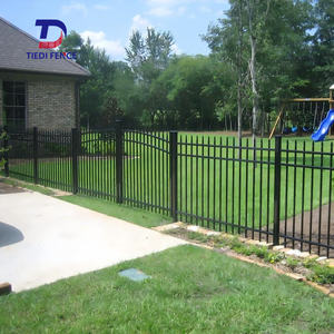 Clôture de jardin résidentielle en aluminium antirouille 4 pieds x 8 pieds, panneau de clôture en métal noir, barrière décorative pour cour - Product Image 1