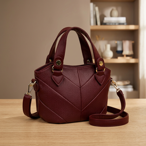 Bolso de mano de lujo para mujer, de diseño de alta gama, con estilo moderno y forro interior de poliéster. - Product Image 3