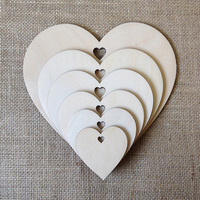 Cœurs en bois inachevé avec trou en forme de cœur pour mariage et fête