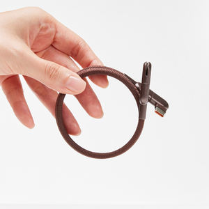 Cable USB-C Magnético Tail Link de 240W con Carga Rápida PD, Diseño Inclinable, Aislamiento de Nailon, 1m para Laptop y Teléfono - Product Image 1