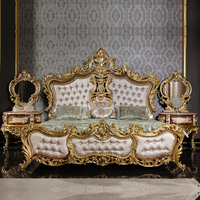 Lit de Luxe Opulent Baroque Doré, Cadre en Bois Massif Sculpté à la Main, Design Traditionnel Français Rococo, Ensemble de Lit Principal