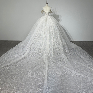 JFH135 Vestido de Novia de Lujo con Escote Corazón, Bordado de Cristales y Encaje, Estilo Imperio - Product Image 4