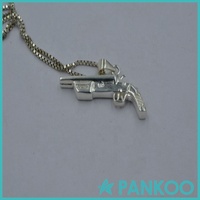 Pendentif personnalisé en forme de pistolet en argent sterling 925 arme en métal pistolet hommes pendentif hip hop