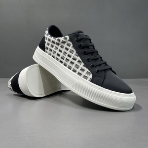 Chaussures décontractées de luxe pour hommes, toutes saisons, avec semelle extérieure en caoutchouc massif de style européen, doublure en maille respirante et bande élastique - Product Image 4