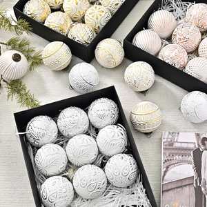 Ensemble de 12 boules de Noël vintage en or gaufré, luxueuses, incassables, réutilisables, décorations suspendues pour l'arbre, pour la maison, intérieur - Product Image 1
