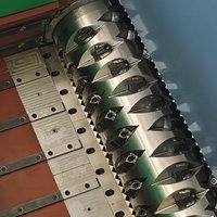 Pencacah Plastik Keras 1200mm Single Shaft untuk Daur Ulang Palet dan Gumpalan Plastik dengan Saringan Output