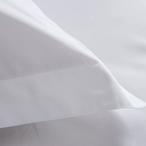 Vente en gros sur mesure <span class=keywords><strong>Taie</strong></span> d'<span class=keywords><strong>oreiller</strong></span> <span class=keywords><strong>imperméable</strong></span> blanche pour hôtel Protège-<span class=keywords><strong>oreiller</strong></span> blanc pour chambre d'hôtel - Product Image 5