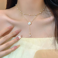 Collier XL299 de luxe léger, design de niche, double couche, camélia, or, diamant, acier inoxydable, pour femme, longue chaîne à pampilles, ras du cou