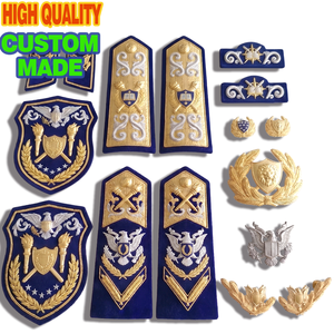 Spille da Spalla Personalizzate 3D in Metallo Anticato, Distintivi Placcati Oro per Uniformi e Abbigliamento Professionale, Collezione Sicurezza - Product Image 2