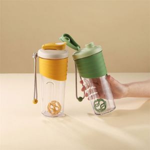 Botella Mezcladora Portátil para Bebidas de Proteína de Suero, con Batidor para Mezclar, Ideal para Entrenamientos, de Plástico - Product Image 2