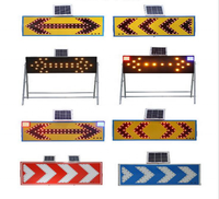 Panneau de signalisation routière solaire LED en aluminium personnalisé, meilleures ventes, lumières jaunes/rouges, visibilité 800m, 200h de fonctionnement continu par temps pluvieux