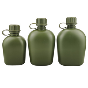 Échantillon gratuit Équipement de défense personnelle, bouteille d'eau tactique en plein air, cantine en PE de 1000ml avec couvercle, vente en gros - Product Image 1