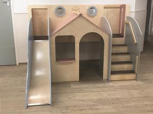 2024 Ensemble de jeu intérieur pour enfants nouveau design-Château en bois et petite maison avec toboggan combinant librement des pièces Autres meubles pour enfants - Product Image 6
