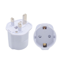 Adaptateur de prise en cuivre, convertisseur 13A 250V, prise et prise EU femelle vers prise britannique à trois broches, adaptateur de prise blanc, matériau PC de haute qualité