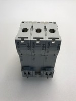 24352 Multi 9 C60N C25 3P 25A Courbe C