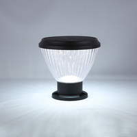 Lampe de poteau solaire LED en plastique étanche IP65 de haute qualité avec batterie incluse et télécommande pour usage extérieur en jardin