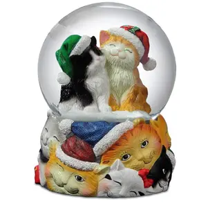 Bola Dunia Salju Musikal Kucing Natal
