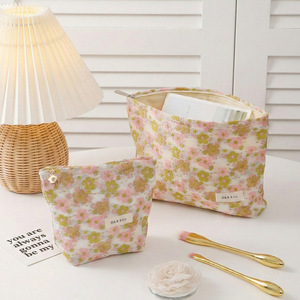 Nouvelle Trousse <span class=keywords><strong>de</strong></span> Maquillage Florale 2026 à Fermeture Éclair, Grande Capacité, Portable, Organisateur <span class=keywords><strong>de</strong></span> <span class=keywords><strong>Voyage</strong></span> pour Femmes, à Tenir à la Main - Product Image 4