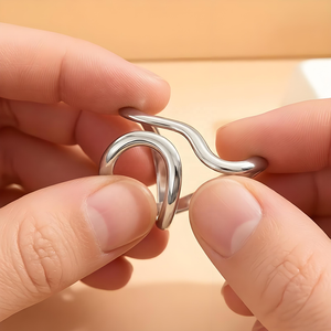 Anillo Abierto Ondulado Irregular de Moda, Chapado en Oro de 14K y Plata, Anillo Ajustable con Diseño Geométrico Minimalista para Mujeres y Hombres - Product Image 2
