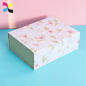 Chất Lượng Cao Biểu Tượng Tùy Chỉnh Hộp Quà Tặng Các Tông Vật Nuôi Chất Liệu Miễn Phí Nghệ Thuật Dập Nổi Cán Bóng Nam Châm Gấp Hiển Thị Cho Nước Hoa - Product Image 2