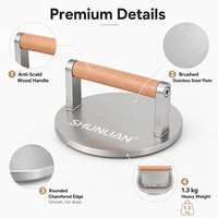 Presse à griller robuste en acier inoxydable de 8 mm d'épaisseur avec manche en bois résistant à la chaleur pour restaurants, traiteurs, barbecues, écoles et extérieur