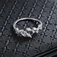 Anillos de Dedo Personalizados de Zirconia de Alta Calidad, Elegantes, Coreanos, Minimalistas, con Forma de Hoja de Cobre, Chapados en Oro, para Mujer