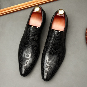 Zapatos de hombre de estilo popular y a la moda con un diseño único, que exudan un encanto masculino y audaz. Zapatos de cuero casuales de negocios para hombre. - Product Image 6