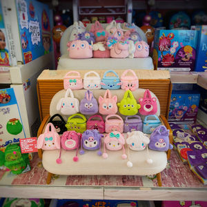 Grande capacité, sac de maquillage mignon Catone Sanrioed, boîte de rangement, sac en peluche portable Kuromis, jouet classique Melody, 5 à 7 ans - Product Image 1