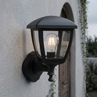 Lumière murale extérieure P406 E27 avec diffuseur PC et capteur de mouvement PIR, étanche IP44