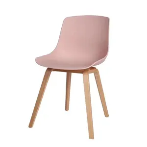無料サンプルモダンな家庭用家具デザインプラスチック木製脚椅子卸売格安ダイニングルーム椅子