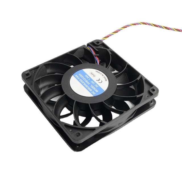 3700 RPM  Ball Bearing 12V DC PMW Water Cooling 12025 Fan
