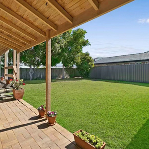 Gazon artificiel écologique DBDMC pour jardin et intérieur - Surface sportive durable et imperméable - Product Image 1