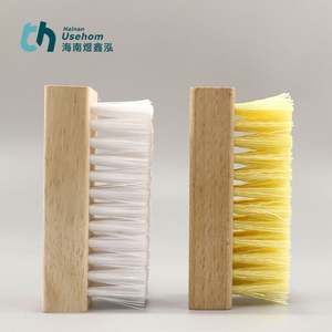 Brosse à chaussures en bois écologique fabriquée à la main avec logo personnalisé et poils en soie PP-pour nettoyer les baskets, le linge et les coffrets cadeaux - Product Image 6