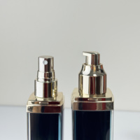 Ensemble de contenants en plastique personnalisés de qualité supérieure pour soins de la peau, flacon de sérum, flacon de lotion 30 ml, 50 ml, 100 ml, flacon pulvérisateur cosmétique carré à double couche