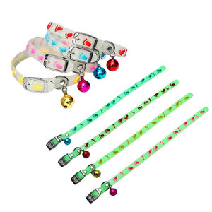 Colliers Lumineux Réglables en Silicone <span class=keywords><strong>pour</strong></span> Animaux de Compagnie avec Cloches <span class=keywords><strong>Collier</strong></span> Lumineux dans le Noir <span class=keywords><strong>pour</strong></span> Chiots Chats Anneau de Cou Lumineux Accessoires - Product Image 6