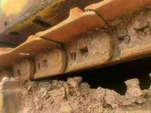 Bulldozer Komatsu D375A-5 de Segunda Mano con Gran Potencia y Capacidad de Trabajo, Componentes Principales Incluyen Motor, Bomba y Motor Principal - Product Image 5