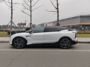 HiPhi X <span class=keywords><strong>2022</strong></span> SUV Eléctrico Usado, 598HP, Motor Dual, Tracción en las Cuatro Ruedas, Volante a la Izquierda, Autonomía de 630KM, 6 Plazas, Exportación desde China - Product Image 3