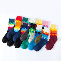 Chaussettes folles à la mode en coton mi-mollet Argyle Chaussettes pour hommes Chaussettes drôles