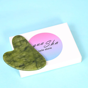 Libero logo Gua Sha 100% naturale Xiuyan verde giada Guasha <span class=keywords><strong>pietra</strong></span> originale <span class=keywords><strong>massaggiatore</strong></span> per il <span class=keywords><strong>viso</strong></span> - Product Image 1