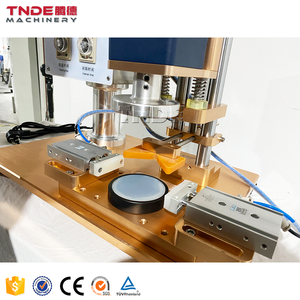 Machine <span class=keywords><strong>de</strong></span> conditionnement semi-automatique à une tête à bas <span class=keywords><strong>prix</strong></span> d'usine, machine <span class=keywords><strong>de</strong></span> scellage <span class=keywords><strong>de</strong></span> mise en conserve <span class=keywords><strong>de</strong></span> bouchon <span class=keywords><strong>de</strong></span> bouteille en verre <span class=keywords><strong>de</strong></span> sauce <span class=keywords><strong>tomate</strong></span> - Product Image 3