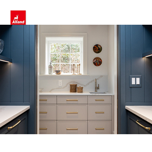 Mobile da <span class=keywords><strong>Cucina</strong></span> Estetico e Raffinato in Noce Scanalato con Vernice Sherwin-Williams Slim Shaker e Isola Rotonda per Casa di Lusso - Product Image 5