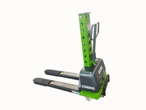 SAFER 500kg 800mm 1000mm 1300mm Apilador de paletas de autocarga eléctrica Apilador de paletas de autoelevación - Product Image 1