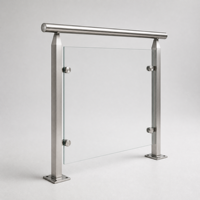 Fabrication métallique sur mesure OEM, poteaux de garde-corps en acier inoxydable pour escalier et balcon extérieur