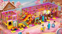 Équipement de terrain de jeu intérieur personnalisé, Thème Pays des bonbons, avec Toboggan jaune-rouge, Piscine à balles, Pont arc-en-ciel, Sacs de frappe et Porteurs à ressorts |   FEC