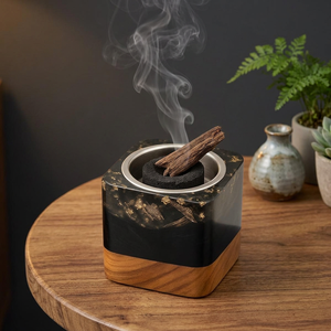 Quemador de incienso cuadrado moderno con base de madera y detalles dorados, difusor de aromaterapia para uso en interiores, decoración para Ramadán y Eid, decoración para el hogar. - Product Image 1