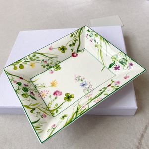 Wholesale 41pcs Luxury European Style Bone China Dinnerware <b>Set</b> & Porcelain Charger Plates <b>for</b> Household Use - Product Image 3