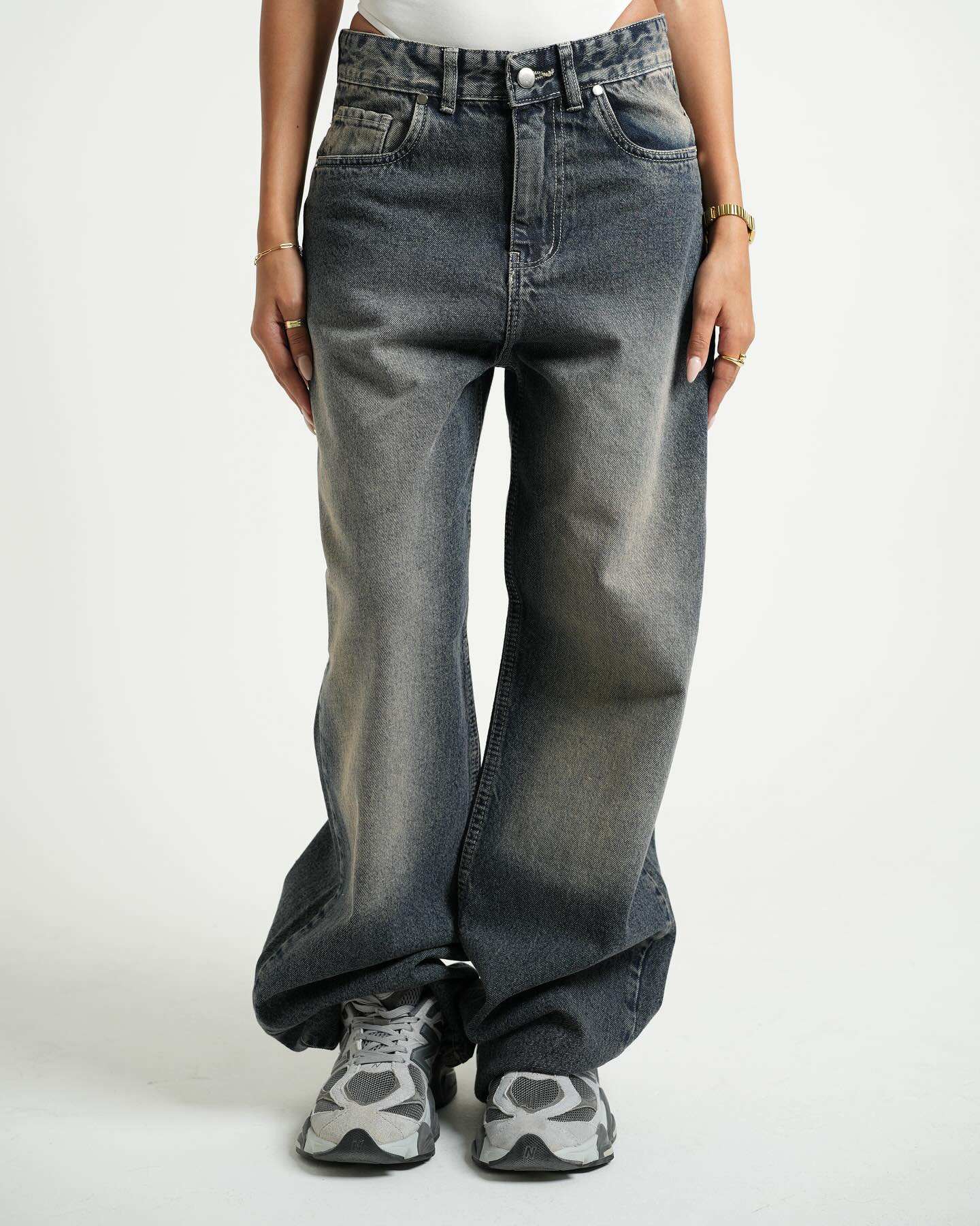 สีน้ำเงินกลาง