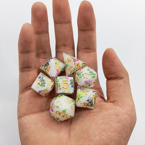 Último Set <span class=keywords><strong>de</strong></span> Dados Poliédricos <span class=keywords><strong>de</strong></span> Resina <span class=keywords><strong>de</strong></span> 7 Piezas Coloridos con Diseño <span class=keywords><strong>de</strong></span> Flor Espacial para <span class=keywords><strong>Juegos</strong></span> <span class=keywords><strong>de</strong></span> Mesa DND RPG - Product Image 6