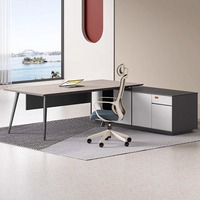 Ensemble de bureau de direction moderne blanc, table de patron minimaliste de luxe avec armoire latérale et combinaison de chaise ergonomique