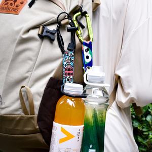 <span class=keywords><strong>Porte</strong></span>-bouteille en silicone avec crochet, vente en gros, logo de marque personnalisé, <span class=keywords><strong>porte</strong></span>-bouteille d'eau avec mousqueton en aluminium - Product Image 2